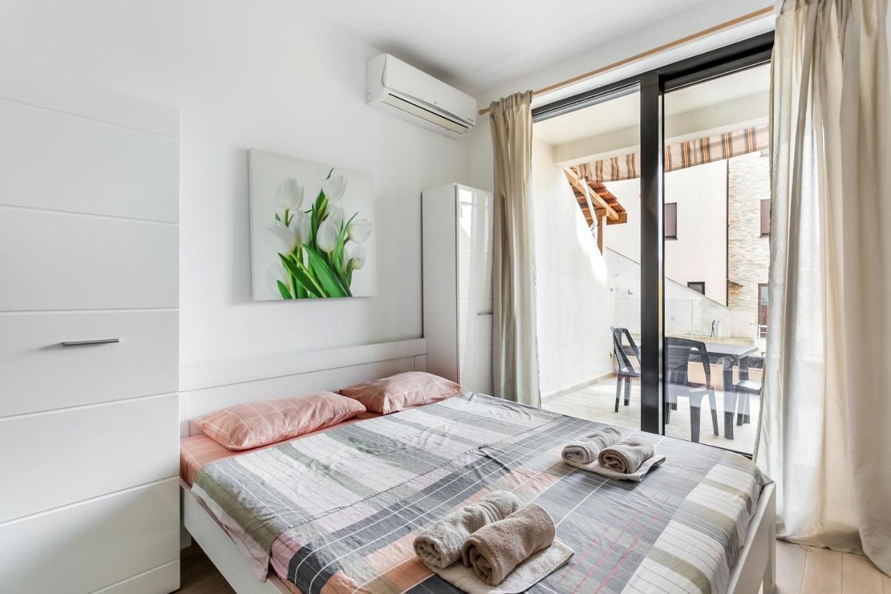 Apartments Beatrice Рафаиловичи Экстерьер фото