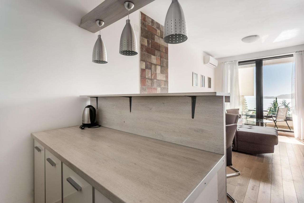 Apartments Beatrice Рафаиловичи Экстерьер фото