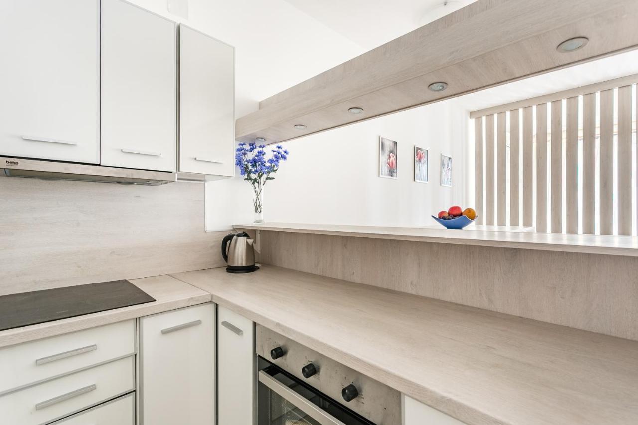 Apartments Beatrice Рафаиловичи Экстерьер фото